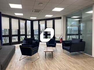 Plus de détails pour 2 Allée Des Barbanniers, Gennevilliers - Bureau à louer