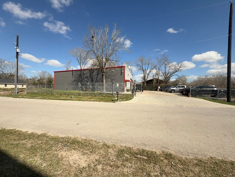 14111 Elmfield St, Houston, TX à vendre - Photo du bâtiment - Image 2 de 12