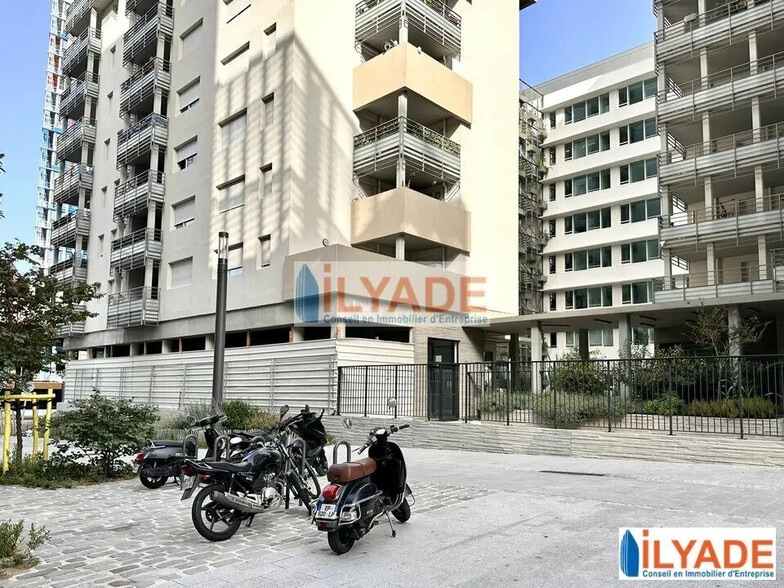 135 Rue Peyssonnel, Marseille for lease - Building Photo - Image 1 of 6