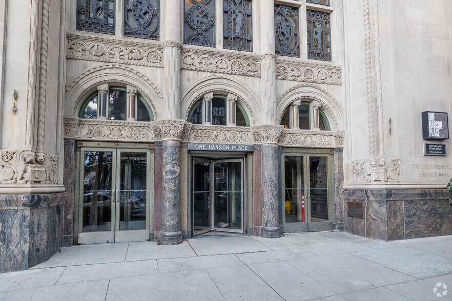 1 Hanson Pl, Brooklyn, NY à vendre - Photo du bâtiment - Image 3 de 11