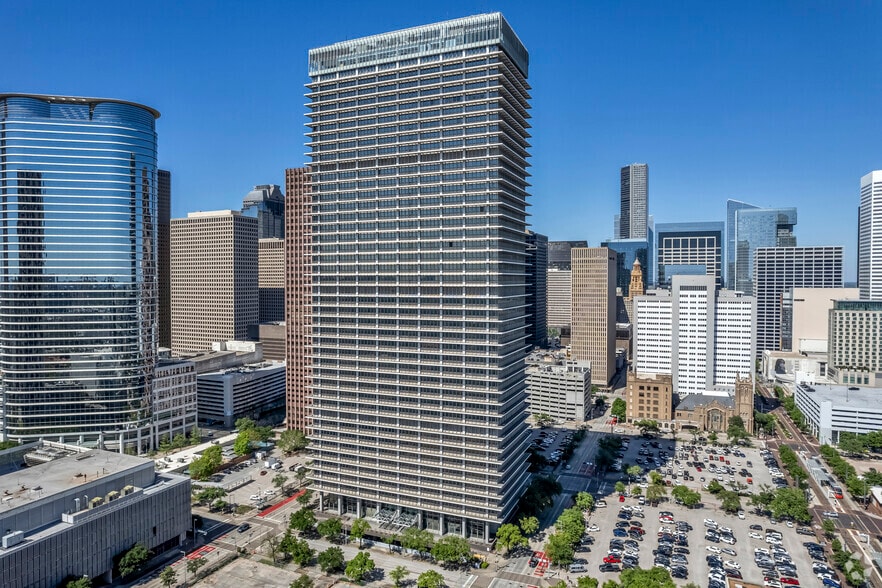 800 Bell St, Houston, TX à vendre - Photo du bâtiment - Image 3 de 24