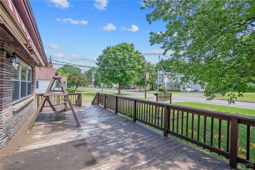 128 Main St, Camden, NY à vendre - Photo du bâtiment - Image 2 de 33