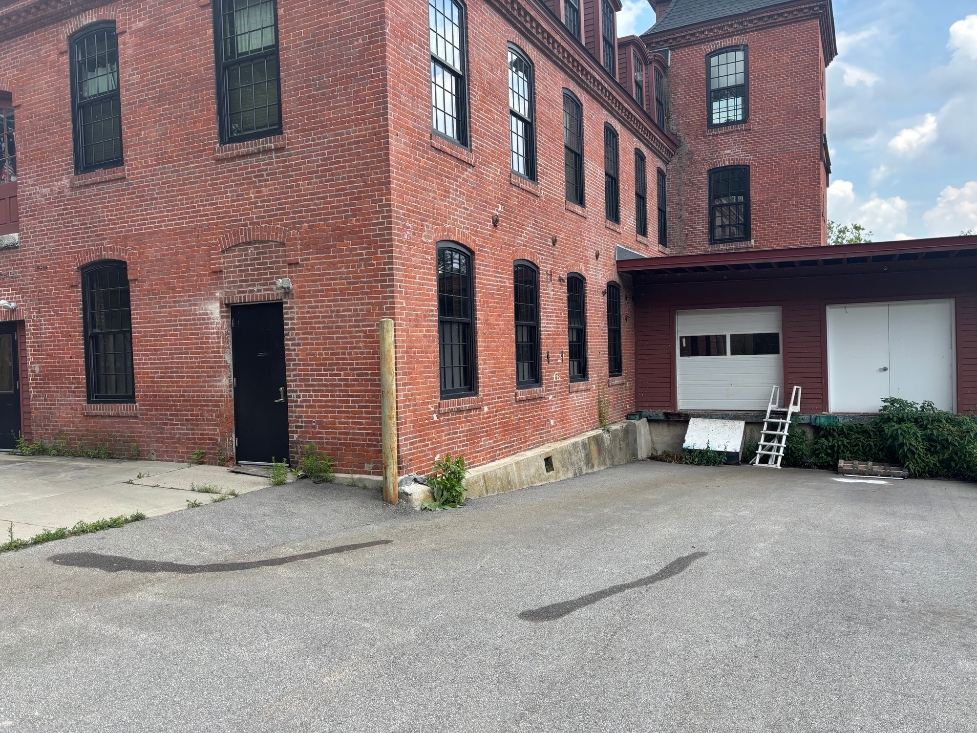 58 Pomfret St, Putnam, CT for lease Interior Photo- Image 1 of 7