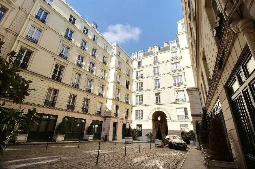 Bureau dans Paris à vendre - Photo du bâtiment - Image 1 de 10