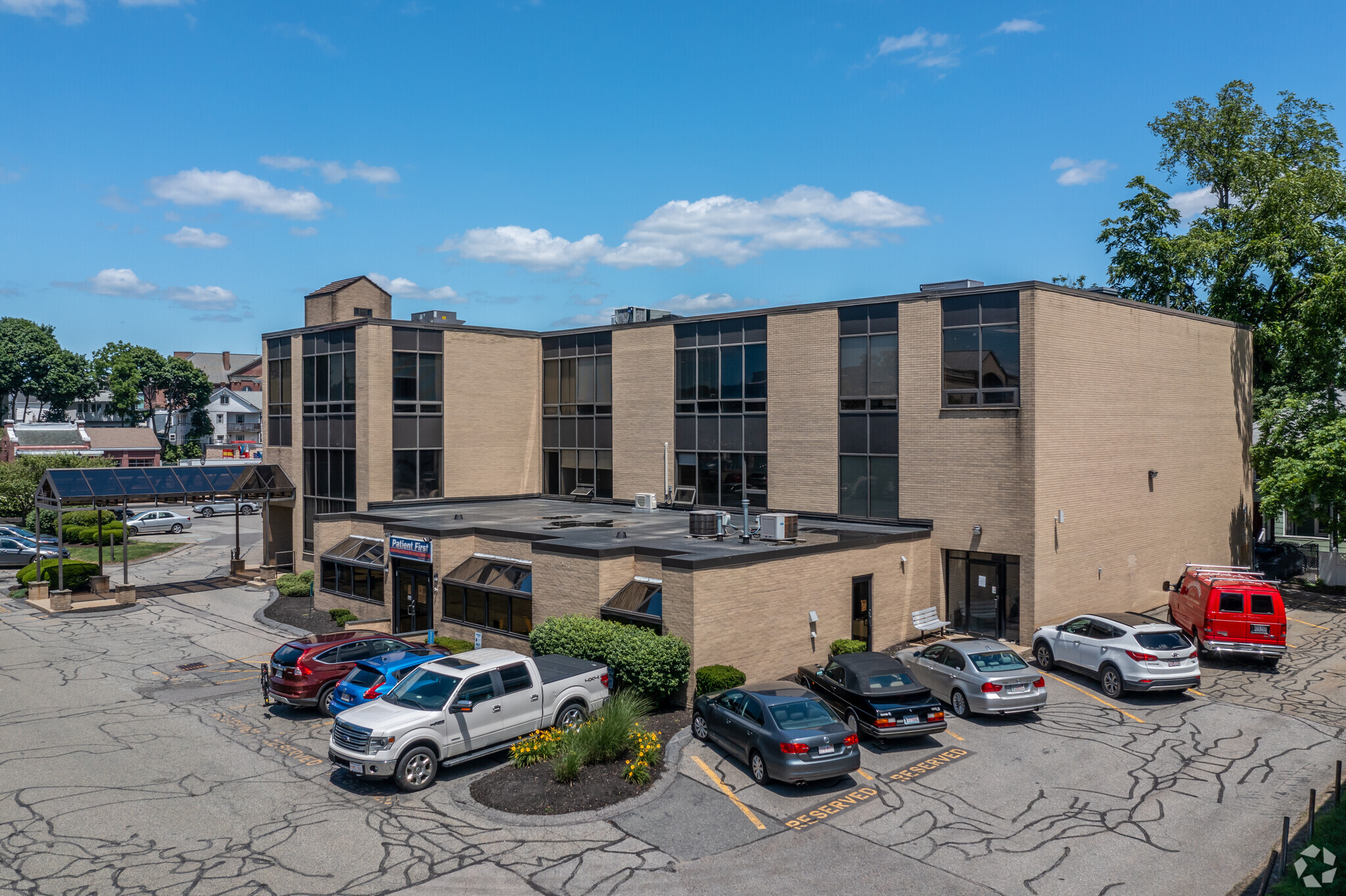 564 Main St, Waltham, MA à vendre Photo principale- Image 1 de 1