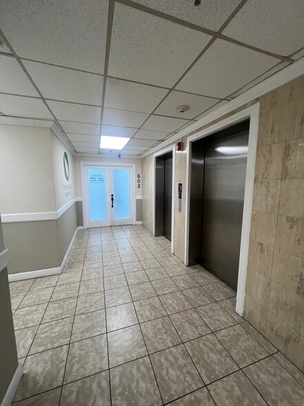 4445 W 16th Ave, Hialeah, FL for lease - Building Photo - Image 2 of 31