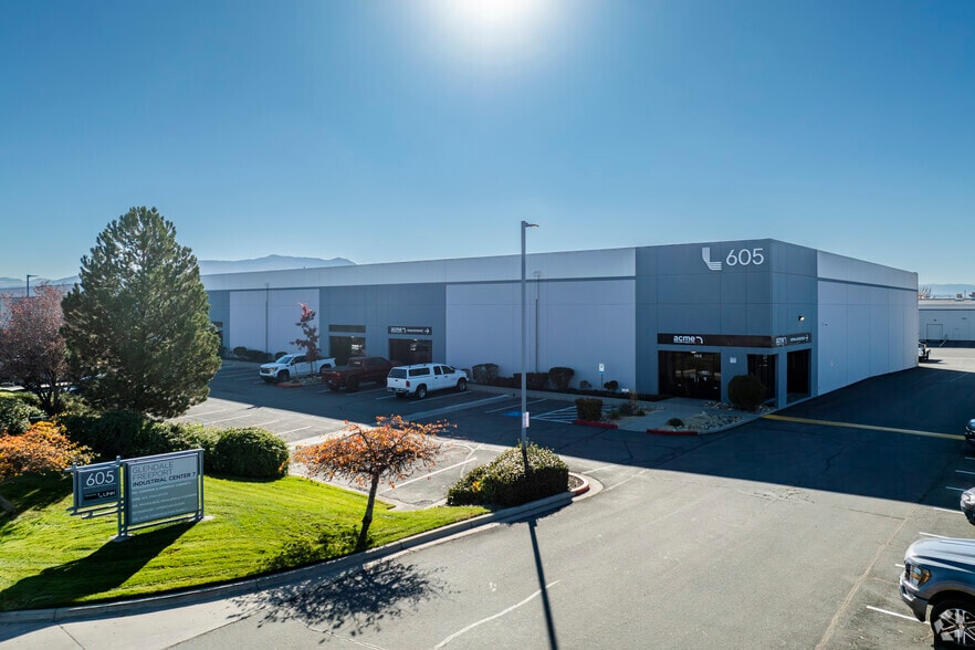 740 E Freeport Blvd, Sparks, NV for lease - Building Photo - Image 2 of 5