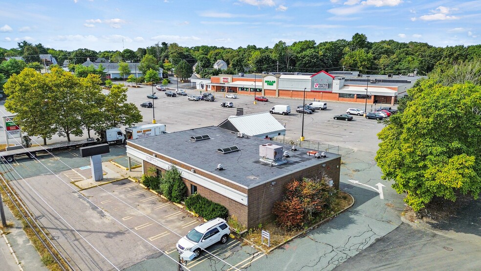 800 S Franklin St, Holbrook, MA for lease - Building Photo - Image 1 of 9