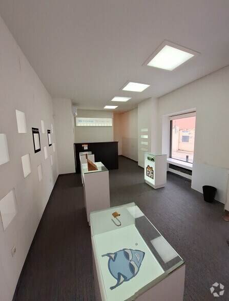 Commerce de détail dans Guadalajara, Guadalajara à louer - Photo principale - Image 1 de 4