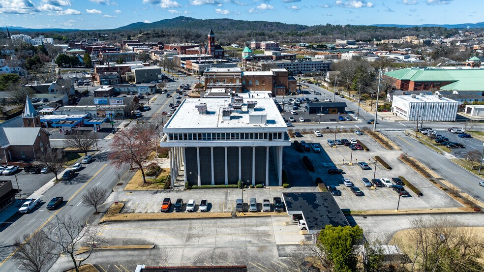 701 Broad St, Rome, GA à vendre - Photo du bâtiment - Image 1 de 15