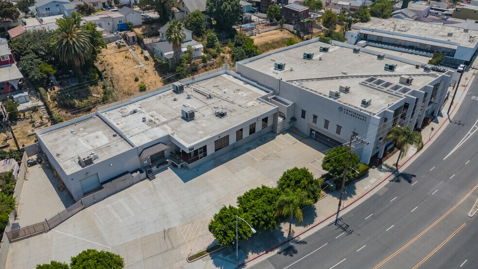 1166 W Garvey Ave, Monterey Park, CA à vendre - Photo du bâtiment - Image 2 de 31