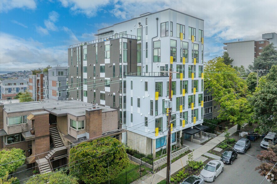 421 Belmont Ave E, Seattle, WA à vendre - Photo principale - Image 1 de 17