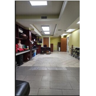 Plus de détails pour 311 St Nicholas Ave, Ridgewood, NY - Bureau à louer