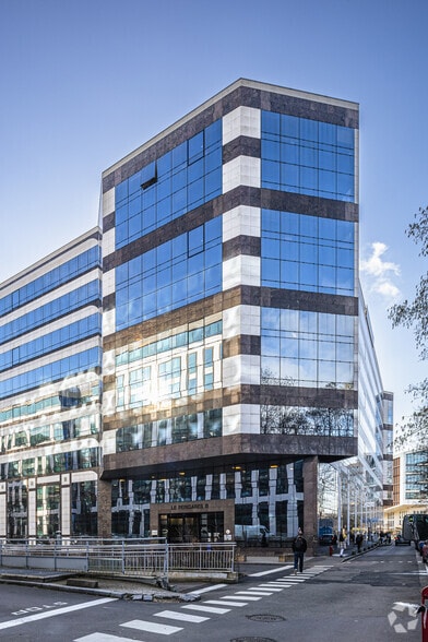 201 Rue Carnot, Fontenay-sous-Bois for lease - Building Photo - Image 2 of 9