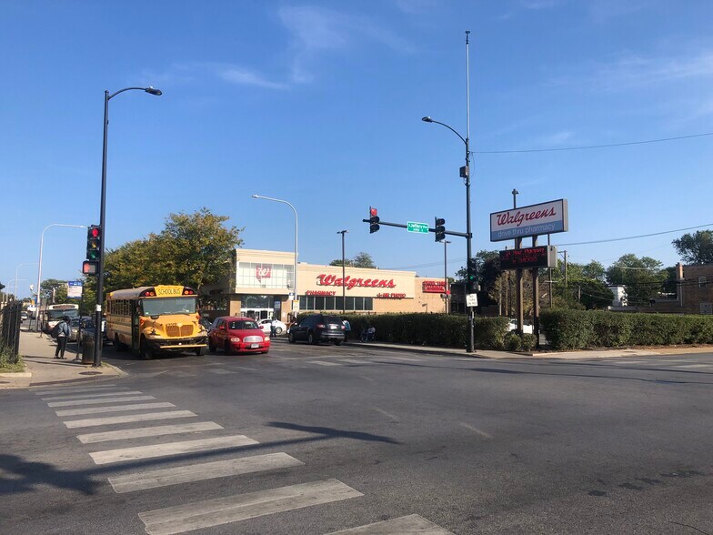 2015 E 79th St, Chicago, IL for lease - Building Photo - Image 3 of 3