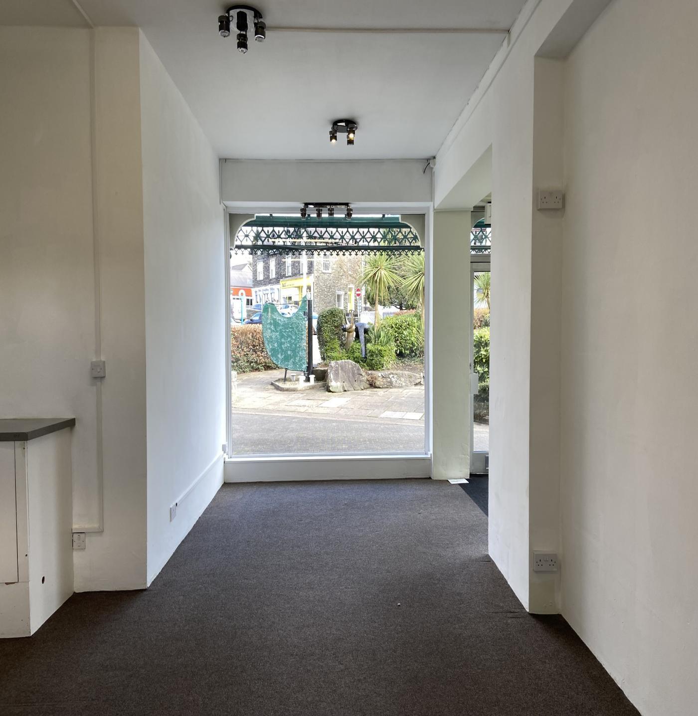 Lake Rd, Windermere for lease Interior Photo- Image 1 of 1