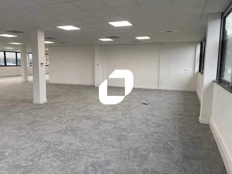 Bureau dans Pessac à louer - Photo intérieure - Image 3 de 9