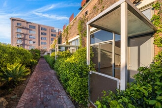 1850 Industrial St, Los Angeles, CA for lease Interior Photo- Image 1 of 17
