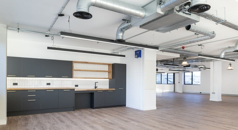 114 Power Rd, London for lease - Building Photo - Image 3 of 57