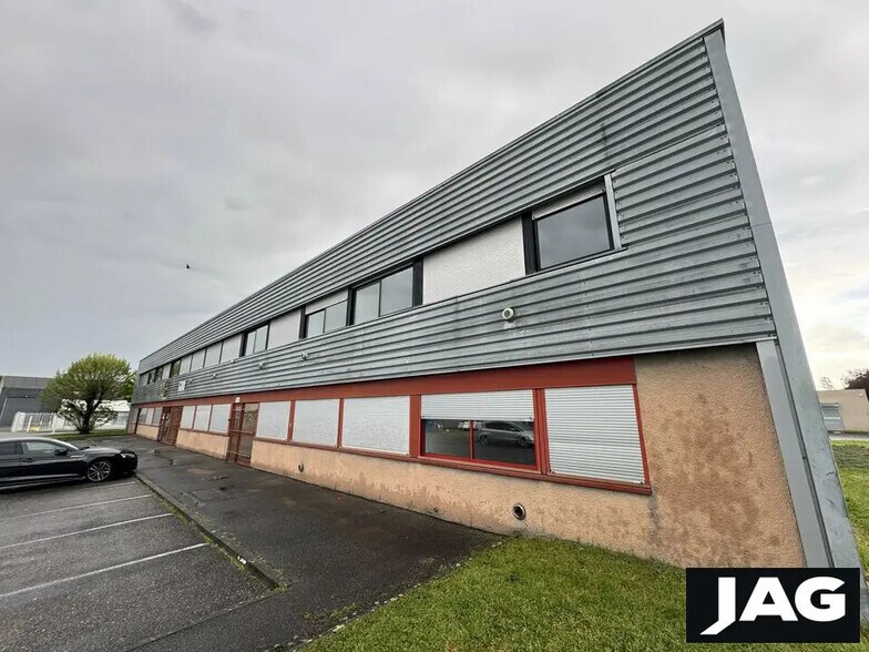 Flex in Vaulx-en-Velin for lease - Building Photo - Image 3 of 6