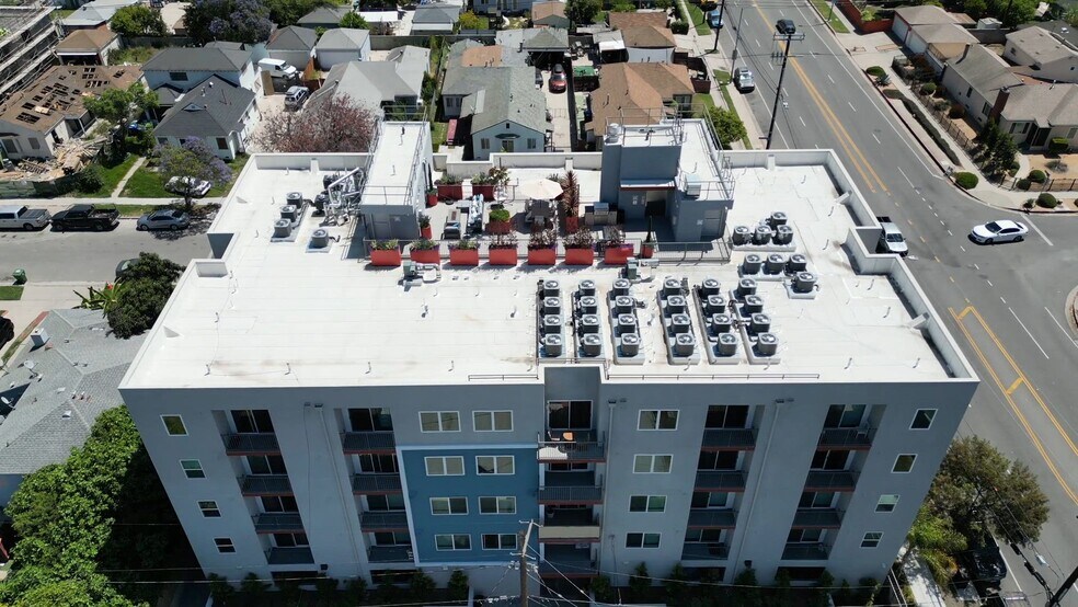 3567 Chesapeake Ave, Los Angeles, CA à vendre - Vidéo sur l’inscription commerciale - Image 2 de 16