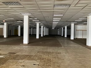 1441 Mall Dr, Council Bluffs, IA for lease Interior Photo- Image 1 of 3