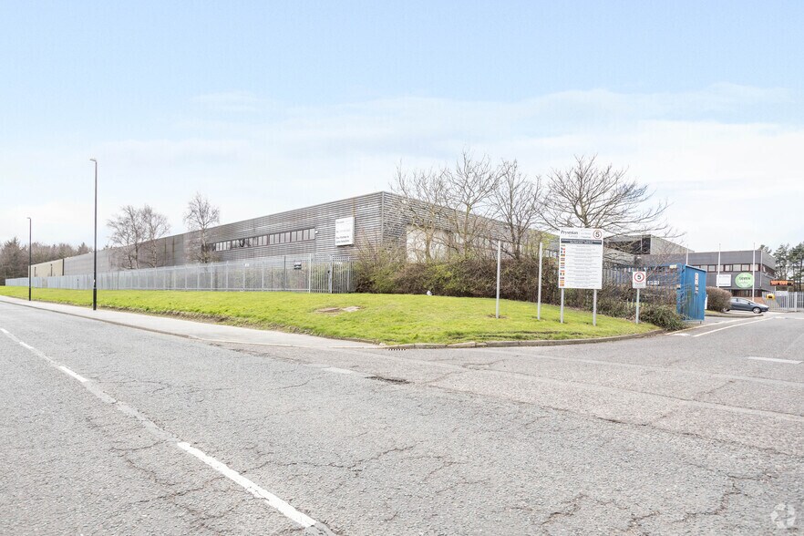 Crowther Rd, Washington à louer - Photo du bâtiment - Image 2 de 18