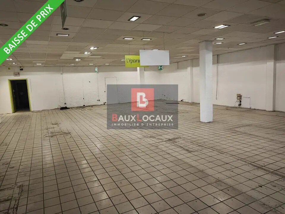 Retail in Salon-de-Provence for lease Interior Photo- Image 1 of 5