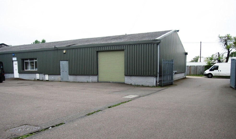 5 Hoe Ln, Nazeing à louer - Photo du bâtiment - Image 2 de 2
