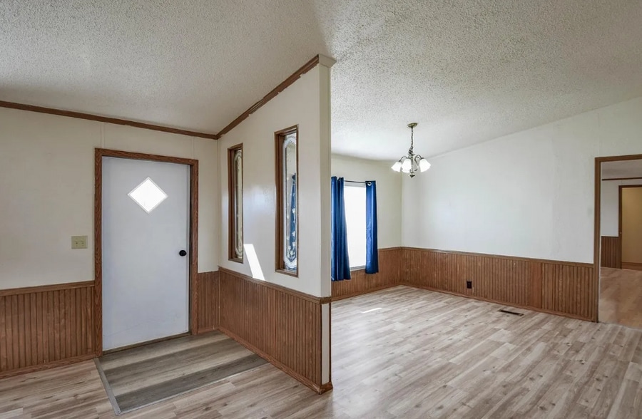 4040 Dillard Ct, Joshua, TX à vendre - Photo intérieure - Image 3 de 11