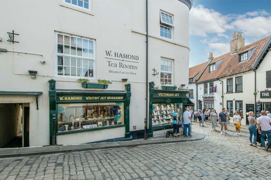 112-113 Church St, Whitby à vendre - Photo du bâtiment - Image 3 de 13