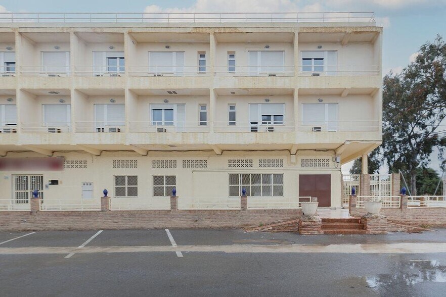 Soins de santé dans Almería à vendre - Photo du bâtiment - Image 2 de 20