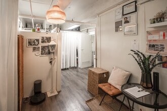 560-562 Beatty St, Vancouver, BC à louer Photo intérieure- Image 2 de 2