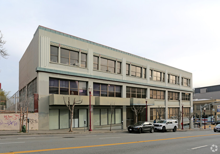 300 Broadway, San Francisco, CA à louer - Photo du bâtiment - Image 2 de 4