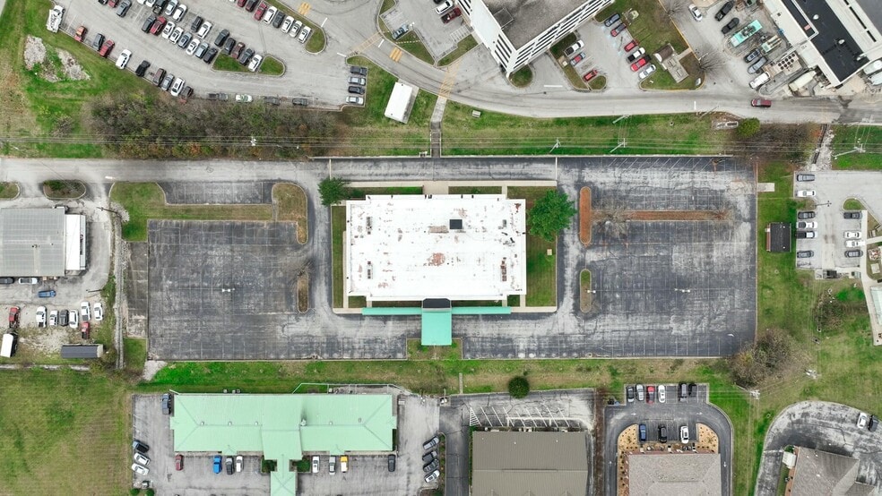 340 Bogle St, Somerset, KY for sale - Building Photo - Image 3 of 28