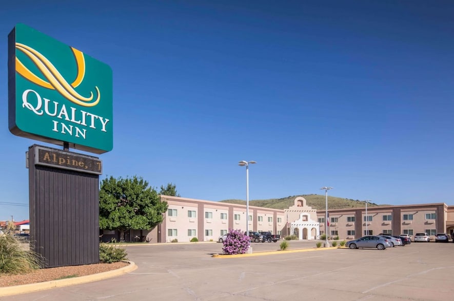 2401 E Highway 90, Alpine, TX for sale - Primary Photo - Image 1 of 14