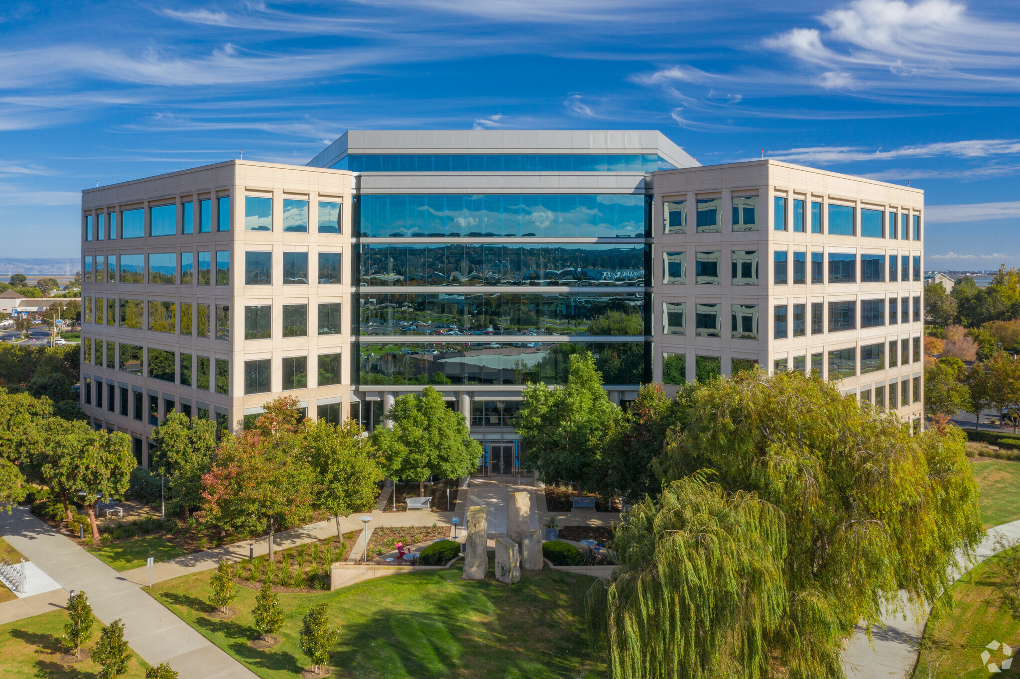 201 Redwood Shores Pky, Redwood City, CA à louer Photo du bâtiment- Image 1 de 7