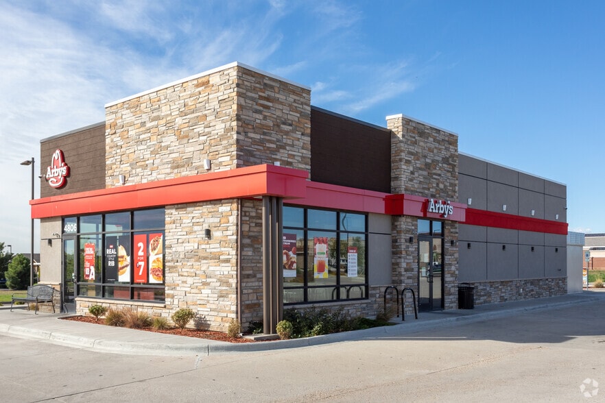 4806 Larimer Pky, Johnstown, CO à vendre - Photo du bâtiment - Image 2 de 5