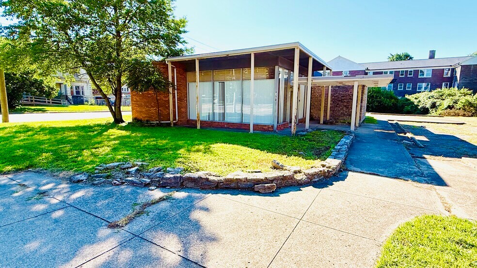 3770 Reading Rd, Cincinnati, OH à vendre - Photo du bâtiment - Image 1 de 20