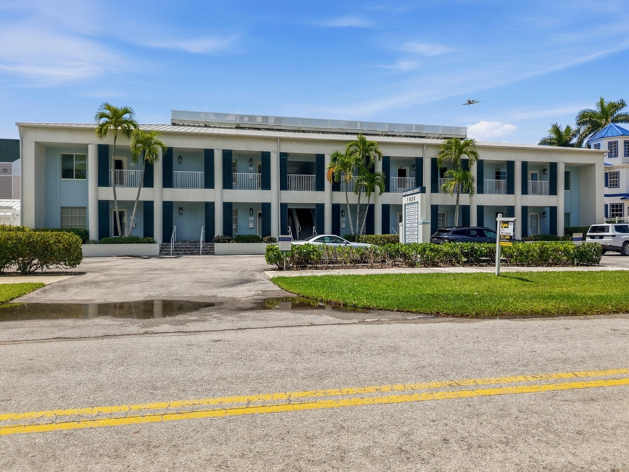 1020 8th Ave S, Naples, FL for sale Primary Photo- Image 1 of 12