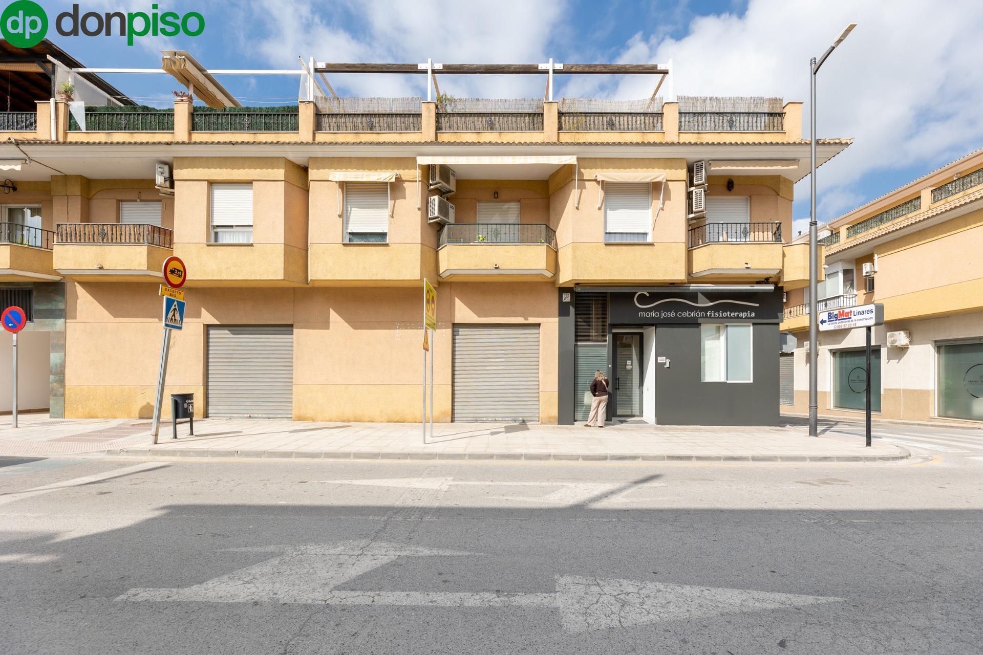 Avenida Agustina de Aragón, 5, Churriana de la Vega, Granada à vendre Photo du bâtiment- Image 1 de 17