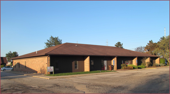 2281 Village Mall Dr, Mansfield, OH for lease - Building Photo - Image 1 of 5