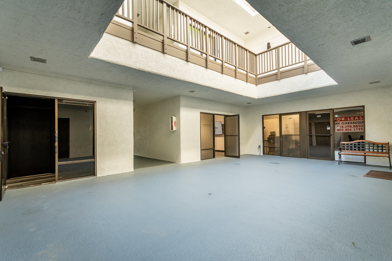 501 W Channel Islands Blvd, Port Hueneme, CA à louer Photo intérieure- Image 1 de 6