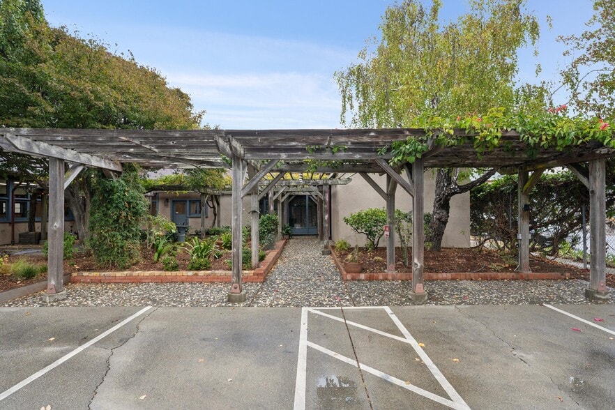 253 S 25th St, Richmond, CA à vendre - Photo du bâtiment - Image 2 de 99