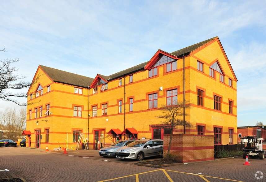 Aston Rd, Bromsgrove for sale - Primary Photo - Image 1 of 3