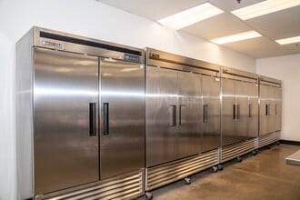 1930 W Bluemound Rd, Waukesha, WI for lease Interior Photo- Image 2 of 14