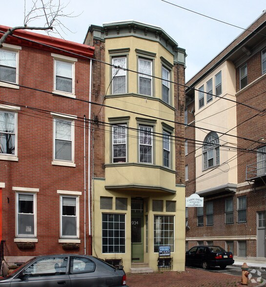 934 E Moyamensing Ave, Philadelphia, PA à louer - Photo du bâtiment - Image 2 de 3