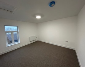 16 High St, Glastonbury for lease Interior Photo- Image 2 of 4