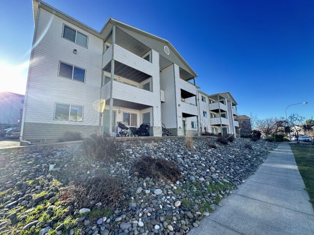230 Baker St, Moscow, ID à vendre - Photo du bâtiment - Image 2 de 56