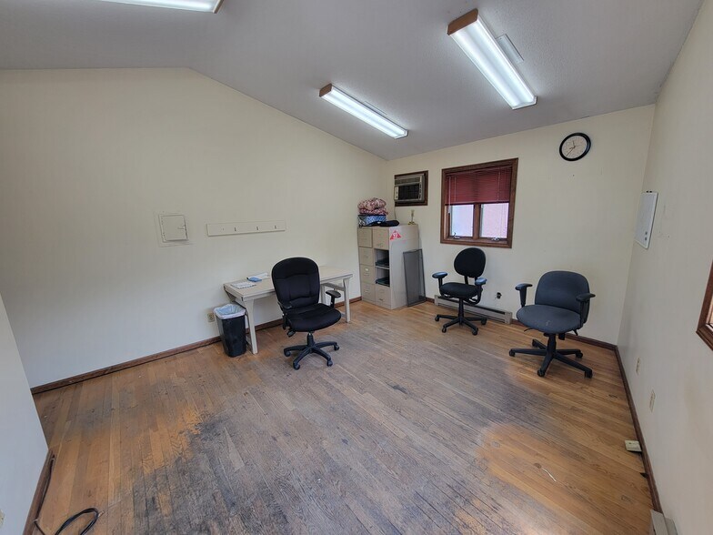 49 Mammoth Rd, Lowell, MA à louer - Photo intérieure - Image 3 de 5